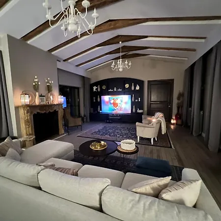 House By Nivo Вилла *